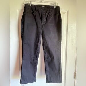 NWOT NYDJ Cropped Blk Jeans size 8